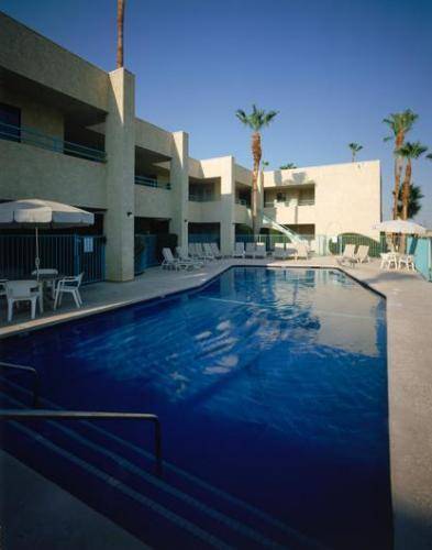 Desert Isle Resort, A Vri Resort Palm Springs Buitenkant foto